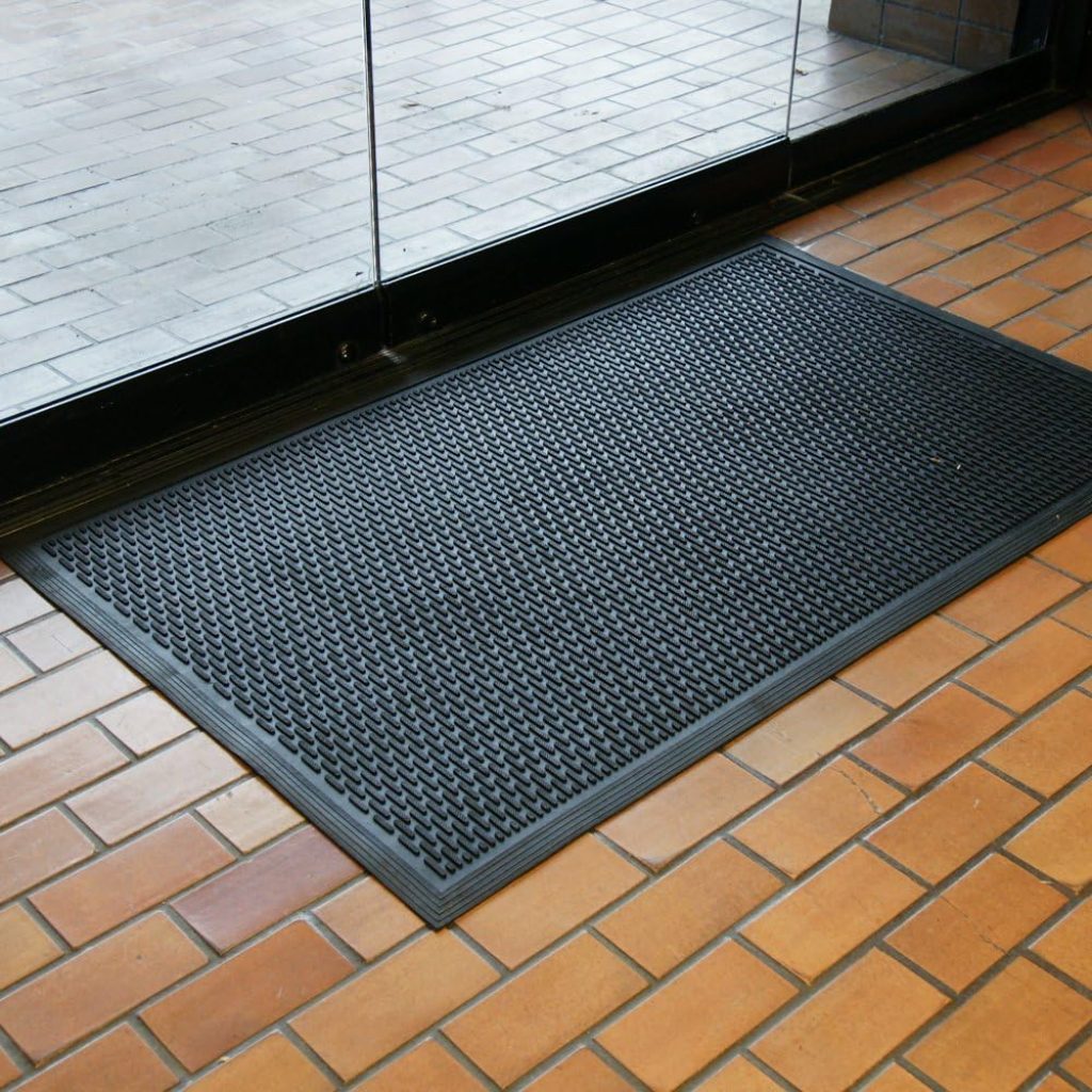 How to clean floor mat